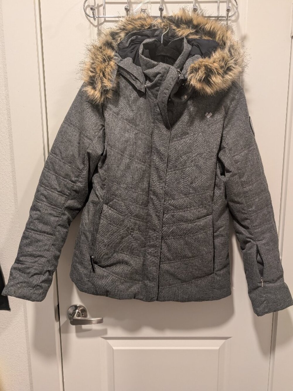 Obermeyer (Aspen Colorado) Thermore Women’s Grey Ski Jacket- Size 8